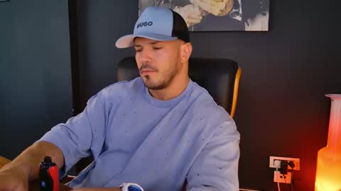 Snapshot of angeloeric chatting on 09.25.25 BlackWolf online show from 09.25.25