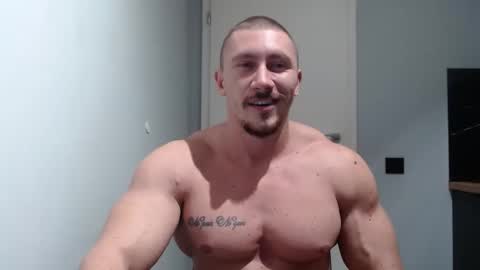 Snapshot of angelofit chatting on 01.06.25 ------- SEX SHOW WITH GUYS AND GIRLS MUSCLE SHOW online show from 01.06.25