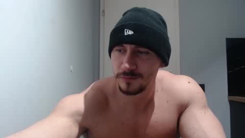 Snapshot of angelofit chatting on 02.13.25 ------- SEX SHOW WITH GUYS AND GIRLS MUSCLE SHOW online show from 02.13.25