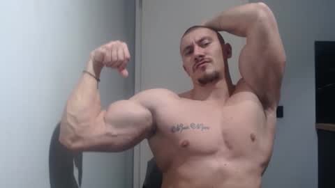Snapshot of angelofit chatting on 02.20.25 ------- SEX SHOW WITH GUYS AND GIRLS MUSCLE SHOW online show from 02.20.25