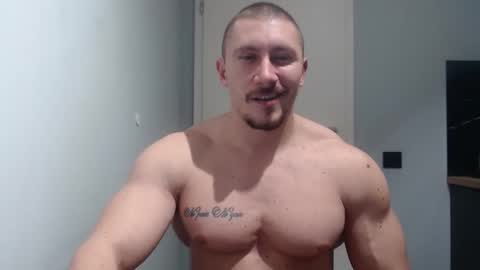 Snapshot of angelofit chatting on 02.26.25 ------- SEX SHOW WITH GUYS AND GIRLS MUSCLE SHOW online show from 02.26.25