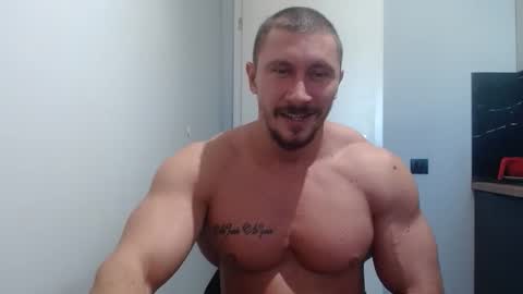 Snapshot of angelofit chatting on 10.05.25 ------- SEX SHOW WITH GUYS AND GIRLS MUSCLE SHOW online show from 10.05.25