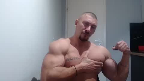 Snapshot of angelofit chatting on 10.07.25 ------- SEX SHOW WITH GUYS AND GIRLS MUSCLE SHOW online show from 10.07.25