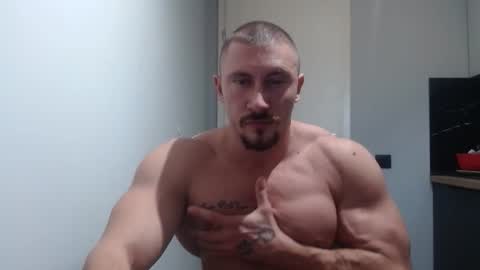 Snapshot of angelofit chatting on 10.11.25 ------- SEX SHOW WITH GUYS AND GIRLS MUSCLE SHOW online show from 10.11.25