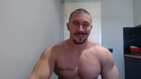 Snapshot of angelofit chatting on 11.26.25 ------- SEX SHOW WITH GUYS AND GIRLS MUSCLE SHOW online show from 11.26.25