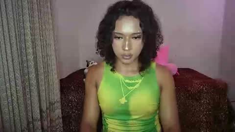 Snapshot of angelsdustxxx chatting on 04.17.26 online show from 04.17.26