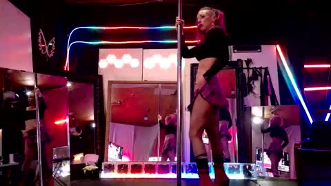 Madison Marie online show from 12.14.25