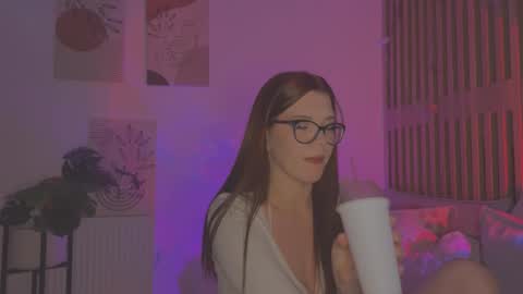 Snapshot of angelsweetshy chatting on 11.24.25 Angelsweetshy online show from 11.24.25