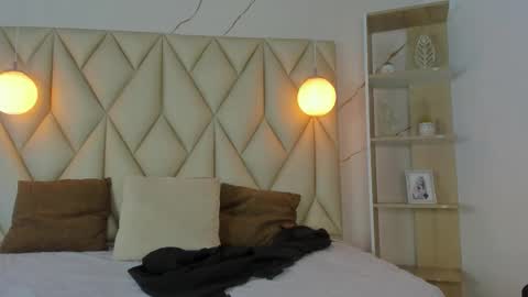 ANGIE online show from 11.17.25