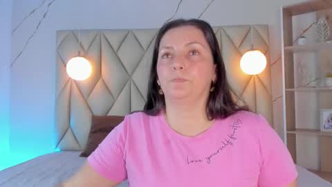 ANGIE online show from 11.27.25