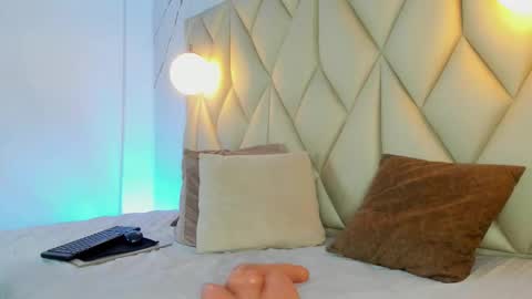 ANGIE online show from 02.12.26