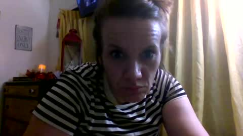 angelvanderpool71 online show from 02.19.26