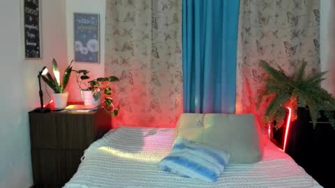 angelwhitte online show from 11.21.25