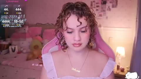 Snapshot of angelytaxx chatting on 03.10.25 Angel online show from 03.10.25