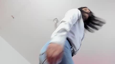 Angie online show from 03.04.25