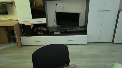 Snapshot of angryzan chatting on 05.14.26 vodka online show from 05.14.26