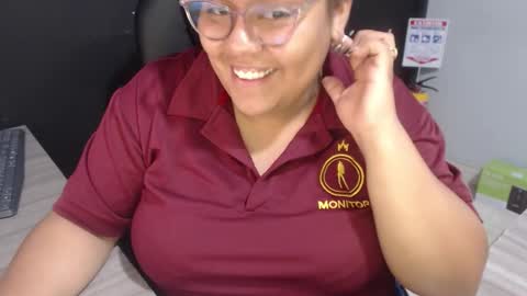 Snapshot of angy_ro12 chatting on 02.06.26 angy online show from 02.06.26