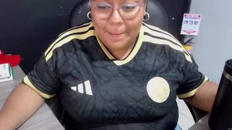 Snapshot of angy_ro12 chatting on 06.27.26 angy online show from 06.27.26