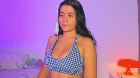 Snapshot of ani_mila chatting on 11.29.25 Ani online show from 11.29.25