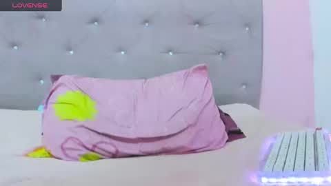 aniaross18 online show from 03.01.25