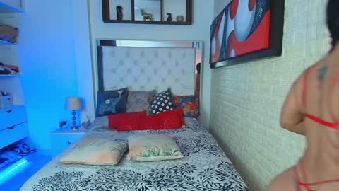 laura  online show from 12.24.24