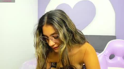 Snapshot of aniie_princess_18 chatting on 03.14.26 anni online show from 03.14.26