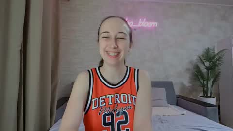 anikabloom online show from 02.12.25