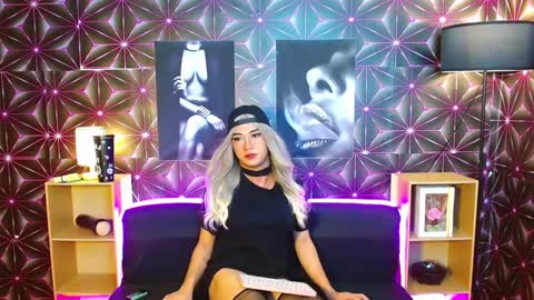 Anika online show from 02.02.25