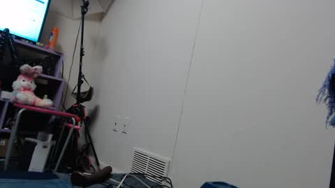 Snapshot of animergamergirl chatting on 02.21.25 Twitter at animegamergrl. No vids for sale on Chaturbate. online show from 02.21.25