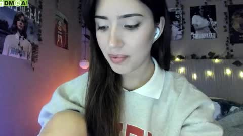 Snapshot of anisa_sweet chatting on 10.12.25 Anisa Moan from LovenseWet from Tip MenuOpen for Private online show from 10.12.25