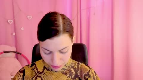 Snapshot of aniskyy chatting on 05.21.26 Anni online show from 05.21.26