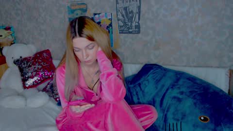 Snapshot of anita_moon_ chatting on 12.26.24 anita_moon_ online show from 12.26.24