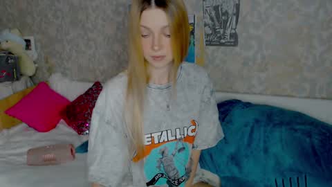 Snapshot of anita_moon_ chatting on 02.28.25 anita_moon_ online show from 02.28.25