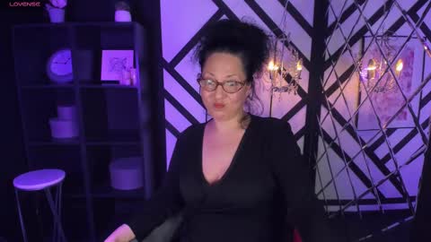 Anita online show from 02.22.25