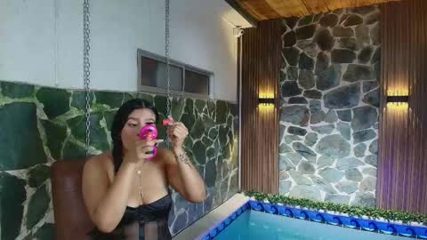 Snapshot of anita_sagegb chatting on 04.22.26 Dania Lpez online show from 04.22.26