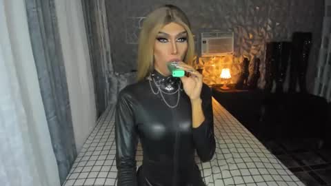 Snapshot of anitacruisze chatting on 02.02.25 Miss Ann online show from 02.02.25