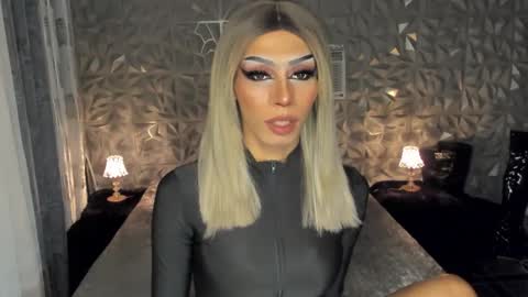 Snapshot of anitacruisze chatting on 02.22.25 Miss Ann online show from 02.22.25