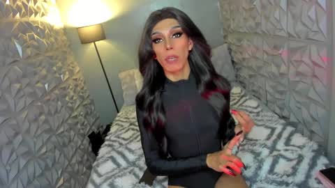 Snapshot of anitacruisze chatting on 03.08.25 Miss Ann online show from 03.08.25