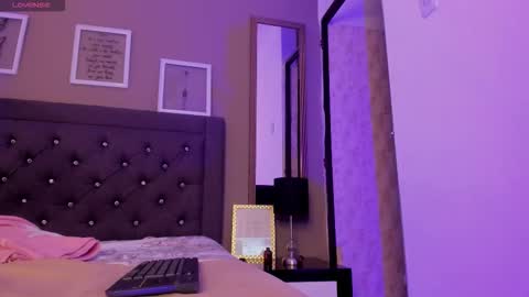 Anitafoxx online show from 11.24.25