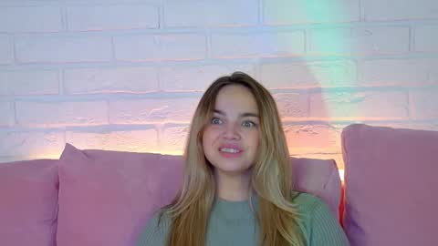 Snapshot of anitaventure chatting on 09.24.25 AnitaVenture online show from 09.24.25