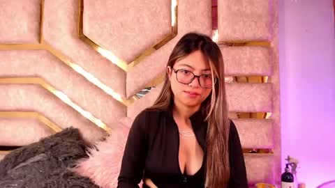 Snapshot of anittarouse chatting on 05.29.26 Anitta Rouse online show from 05.29.26