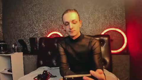 Snapshot of anjella_botton chatting on 06.21.26 Angel online show from 06.21.26