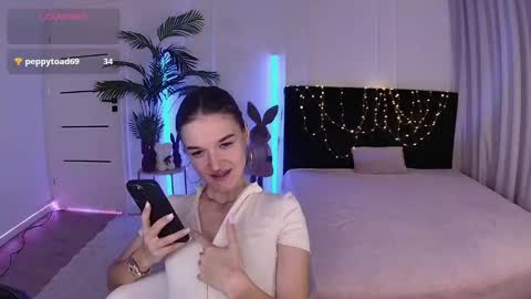 ann_woood online show from 05.08.26