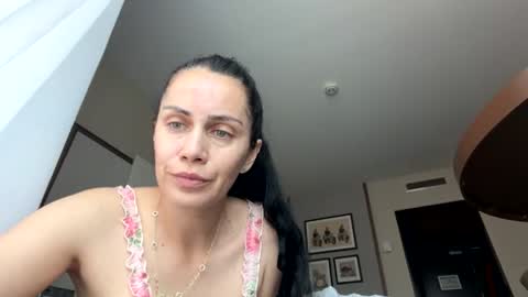 Snapshot of anna___25 chatting on 05.25.26 Anna online show from 05.25.26