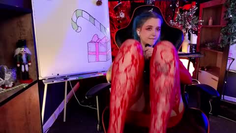 Violett online show from 12.25.24