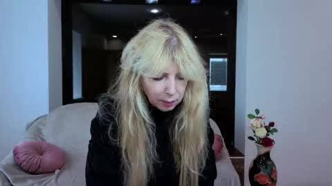 Snapshot of anna_ditrih chatting on 09.12.25 Anna Ditrih online show from 09.12.25