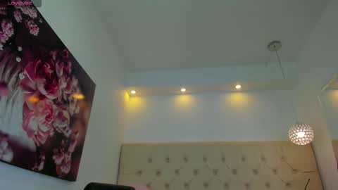 Snapshot of anna_jules chatting on 11.23.25 Anna Jules online show from 11.23.25