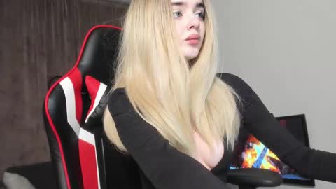 Anna online show from 12.17.24