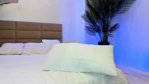 anna_nobel online show from 10.15.25