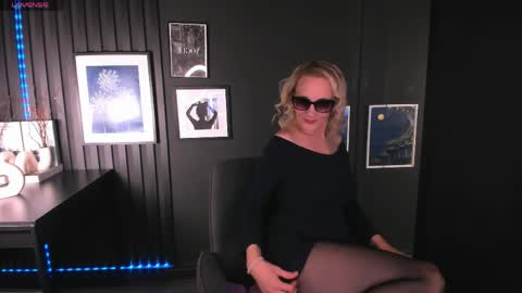 Anna online show from 05.17.26